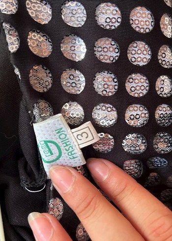 42 Beden Uzun Siyah Straplez Elbise