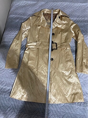 Altın sarısı trenchcoat - Görsel 7