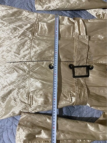 Altın sarısı trenchcoat - Görsel 6