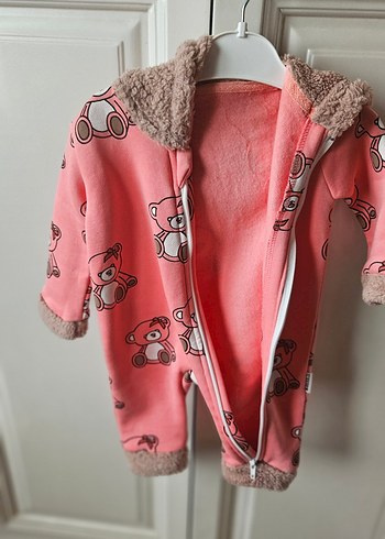 Kapüşonlu Pembe Bebek Tulumu Ayıcık Desenli - Görsel 11