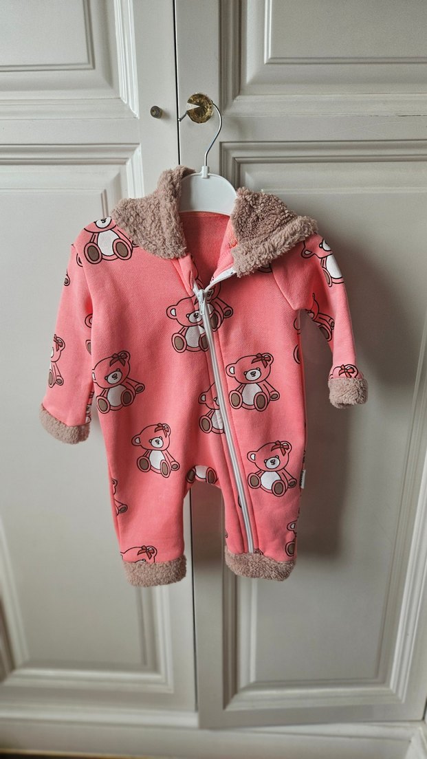 Kapüşonlu Pembe Bebek Tulumu Ayıcık Desenli - Görsel 4