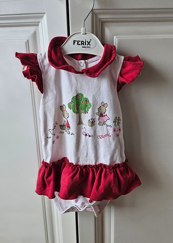 Kız Bebek Kolsuz Fırfırlı Body