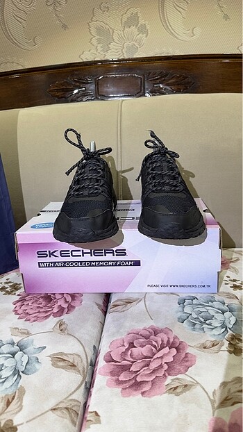 37,5 Beden Skechers Escape Kadın ayakkabı