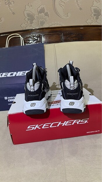 37 Beden siyah Renk Skechers Kadın Ayakkabı