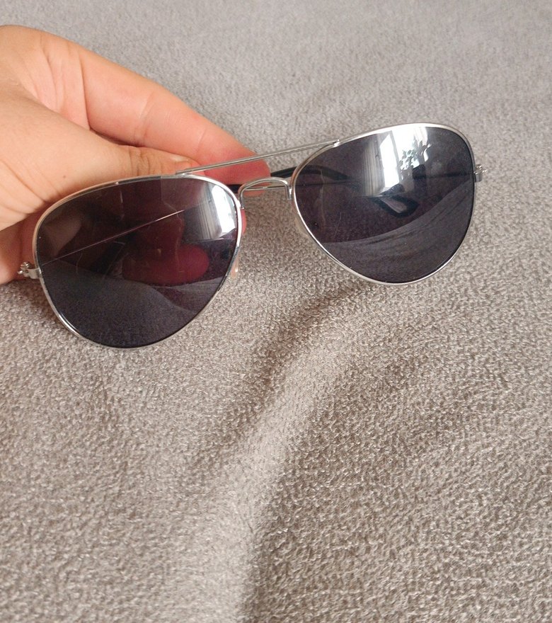 Gri Minimalist Kadın Güneş Gözlüğü - Görsel 3