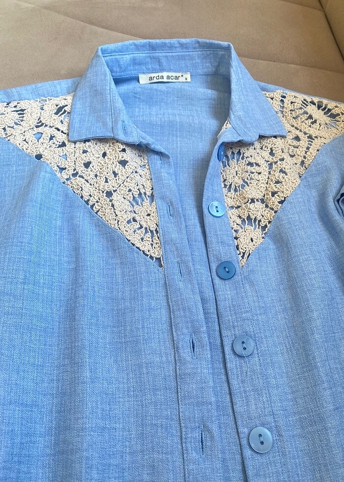 Mavi dantel detay gömlek - Görsel 2