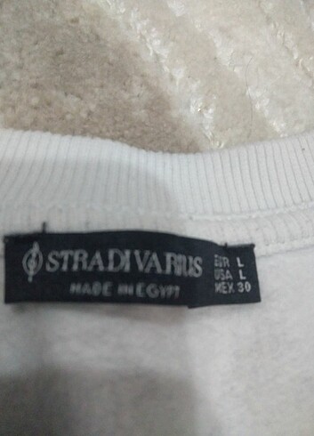 l Beden Stradivarius sweatshirt 