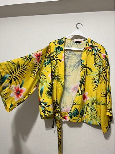Standart beden uzun kollu boyu kısa stradivarius kimono