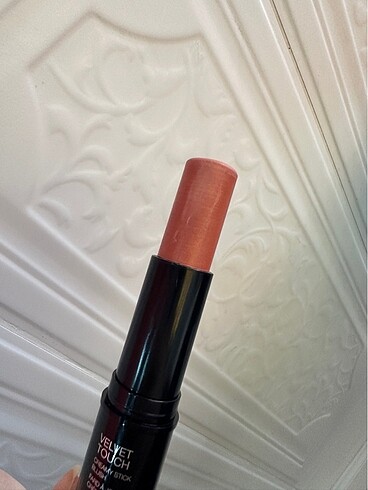 Beden Renk Kiko velvet touch 02 stick allık