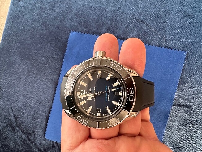 Omega Omega saat