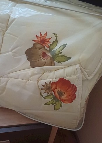 Çiçek Desenli SIFIR YORGAN - Görsel 2