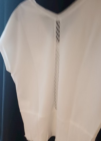 V Yaka Beyaz Kadın Bluz - Görsel 3