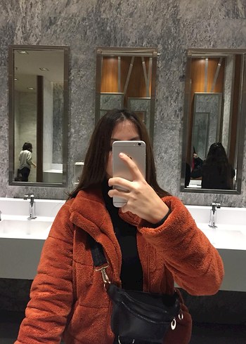 Bershka Turuncu Kürklü Kadın Mont