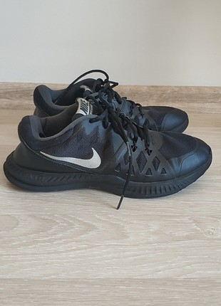 Siyah nike spor ayakkabı