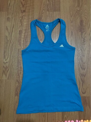 Adidas spor atleti