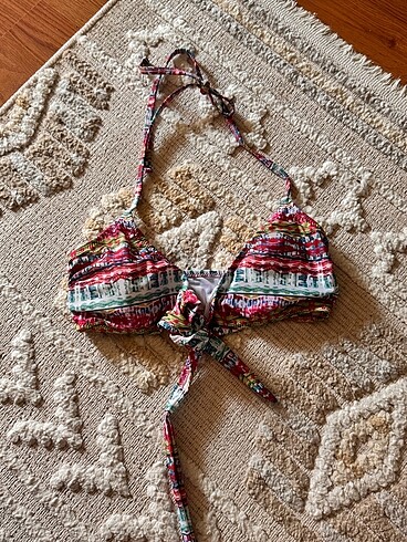 T-Box bikini üstü