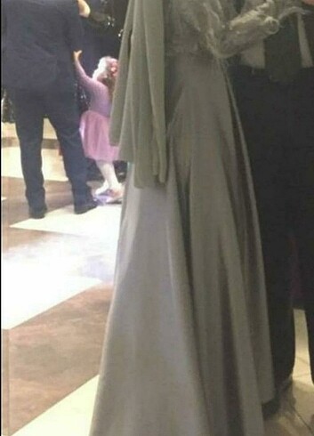 38 Beden gri Renk Şık kuyruklu abiye