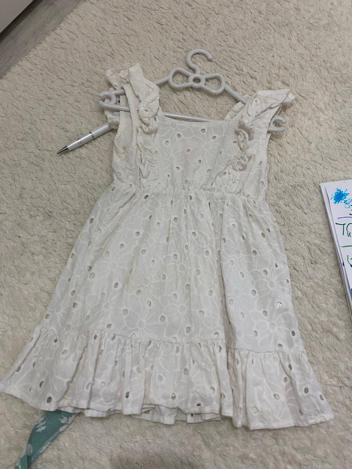 Kız Çocuk Beyaz Nakışlı Fırfırlı Elbise - Görsel 4
