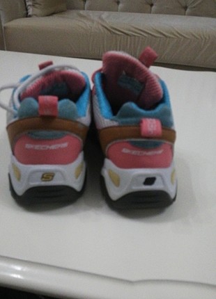 Skecherta dlites 
