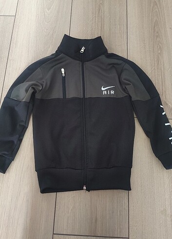 Nike erkek çocuk hırkası