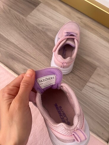 23 Beden skechers ışıklı spor ayakkabı