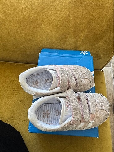 24 Beden Adidas gazelle cocuk