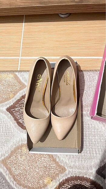 37 Beden Stiletto