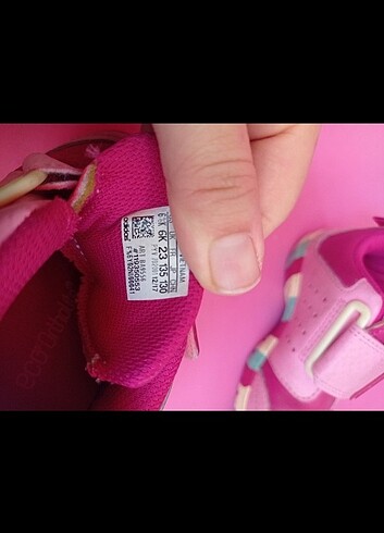 22 Beden Adidas ayakkabı 