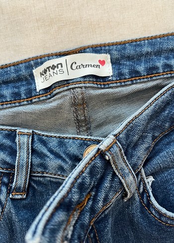 Mavi Yırtık Detaylı Bol Kesim Kadın Jean - Görsel 2