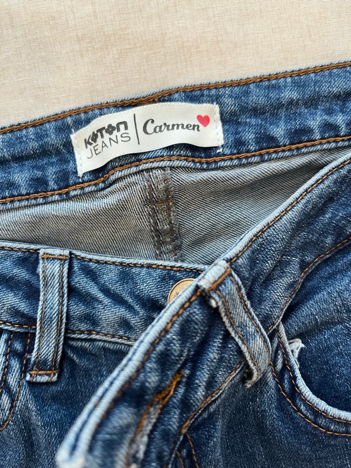 Mavi Yırtık Detaylı Bol Kesim Kadın Jean - Görsel 2