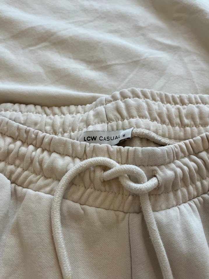 Rahat Kesim Beyaz Keten Kadın Eşofman Altıve üstü - Görsel 3