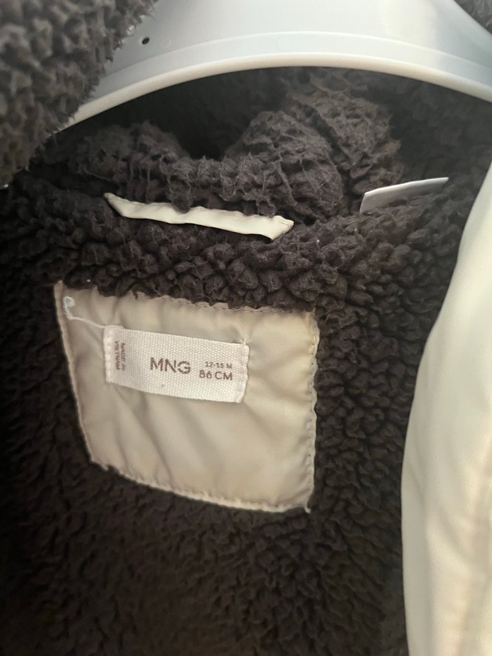 Düğmeli Bej Midi bebek mont - Görsel 3