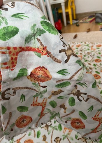 Çocuklar için Çok Renkli Desenli Battaniye - Görsel 2