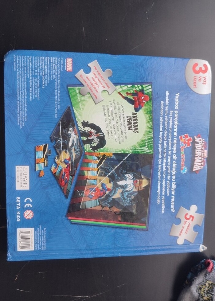 Örümcek adam yapboz kitabı  - Görsel 2