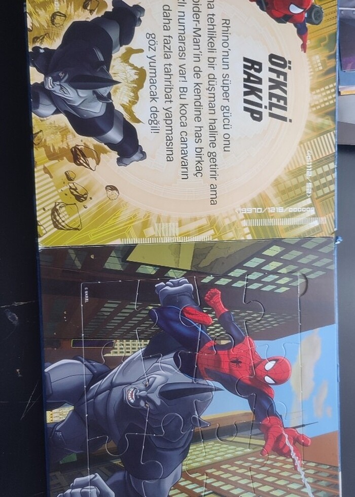 Örümcek adam yapboz kitabı  - Görsel 5