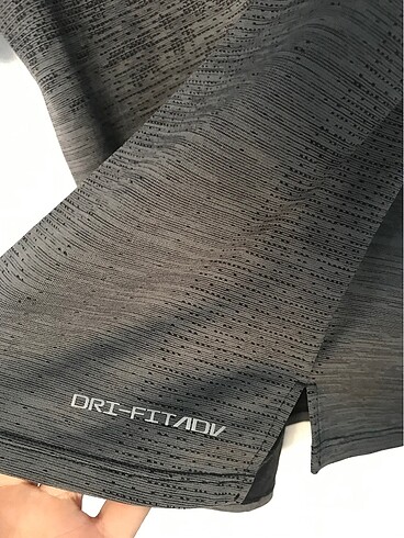 s Beden gri Renk NIKE DRI-FIT RUNNING TİŞÖRT