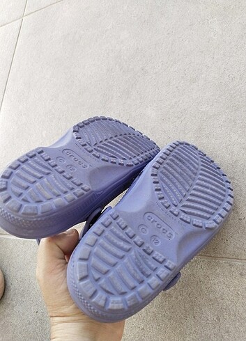 32 Beden çeşitli Renk Crocs terlik