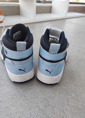29 Beden beyaz Renk Puma spor ayakkabı