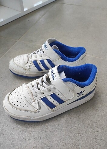 30 Beden beyaz Renk Adidas spor ayakkabı