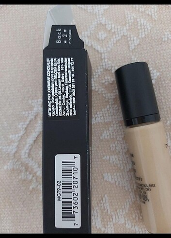 Beden Mac pro longwear kapatıcı