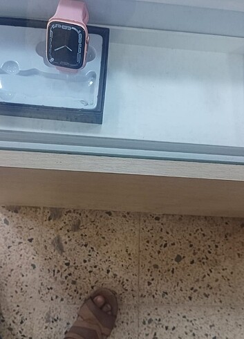 Apple saat