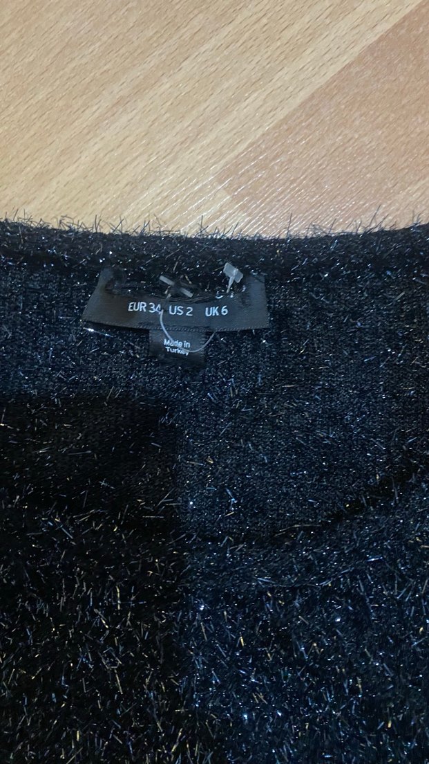 Parlak Siyah Kadın Kolsuz Bluz - Görsel 2