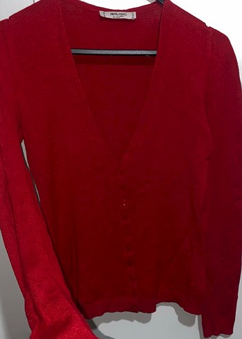 Kırmızı V Yaka Düğmeli Kadın Hırka - Görsel 2