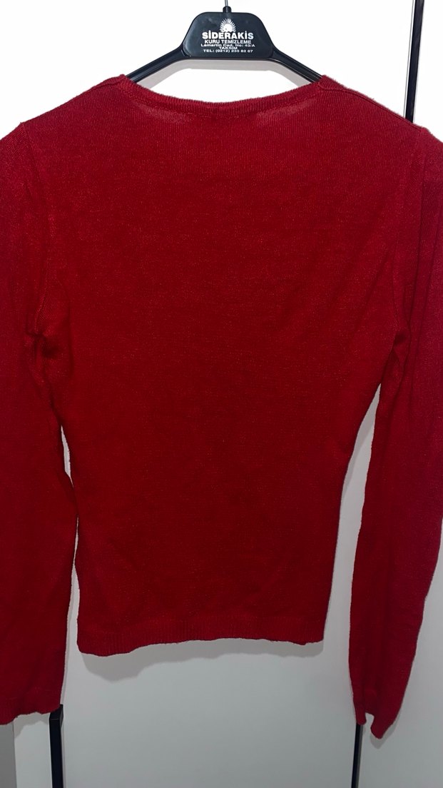 Kırmızı V Yaka Düğmeli Kadın Hırka - Görsel 4