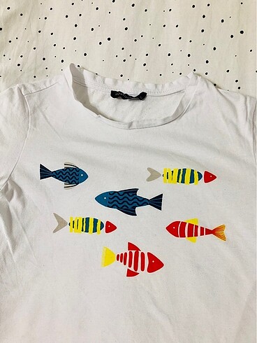s Beden Beyaz balık desenli tişört