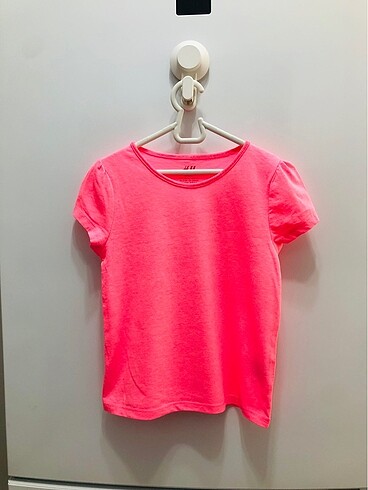 5 Yaş Beden pembe Renk H&m Fosforlu Pembe Kız çocuk Tişört