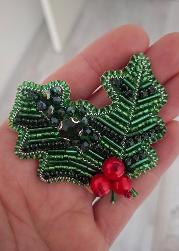 Boncuk İşlemeli Yeşil kokina broş - Görsel 2