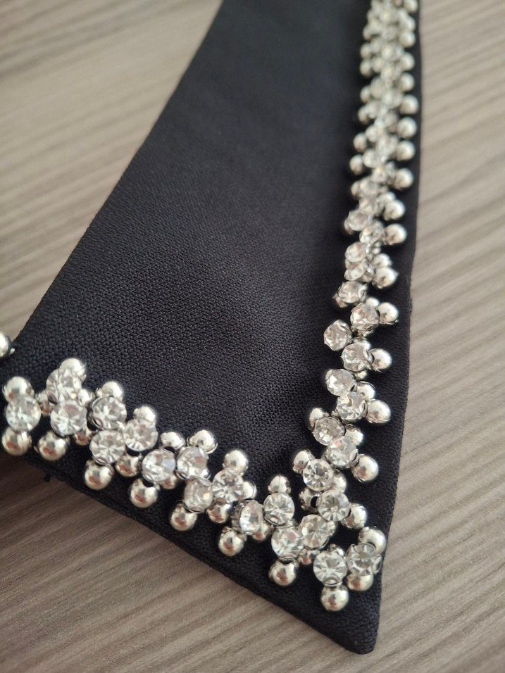 Boncuk İşlemeli Uzun Siyah Gotik Kadın yaka - Görsel 2