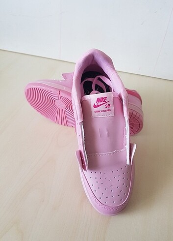Nike pembe spor ayakkkabı 