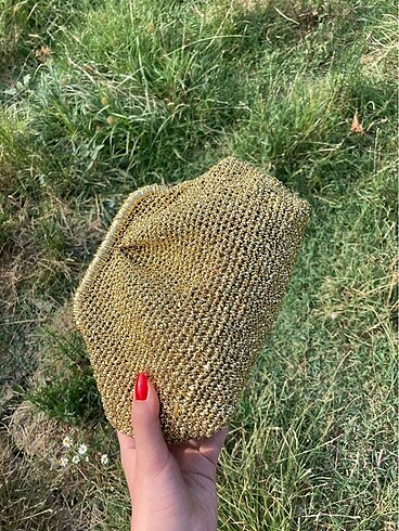 Diğer Gold clutch çanta?
